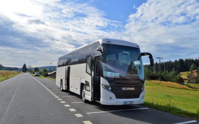 Op zoek naar een touringcar verhuurbedrijf? Dit is alles wat je moet weten!